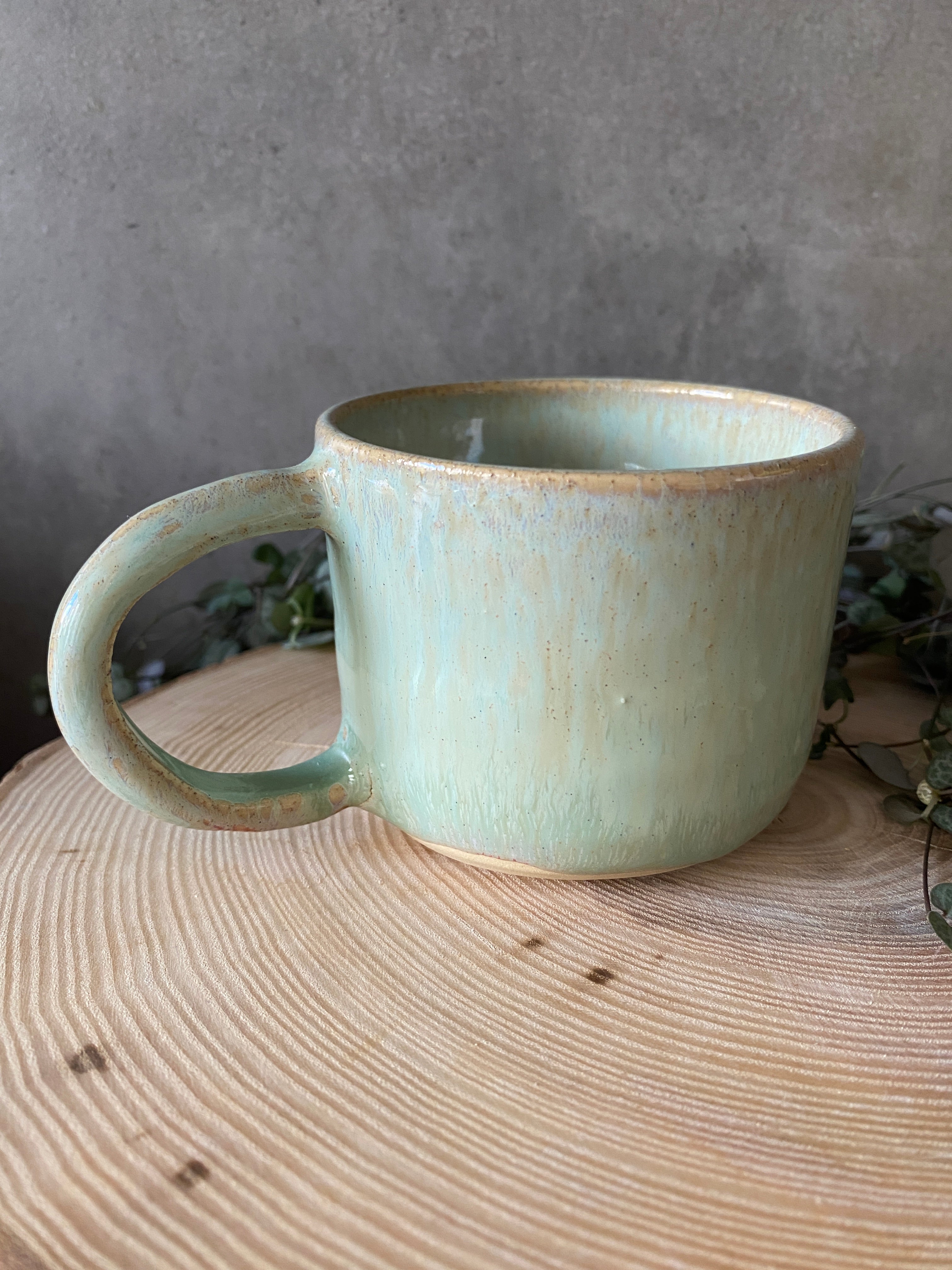 _SLEVA_ Hrnek Kropenatý s uchem