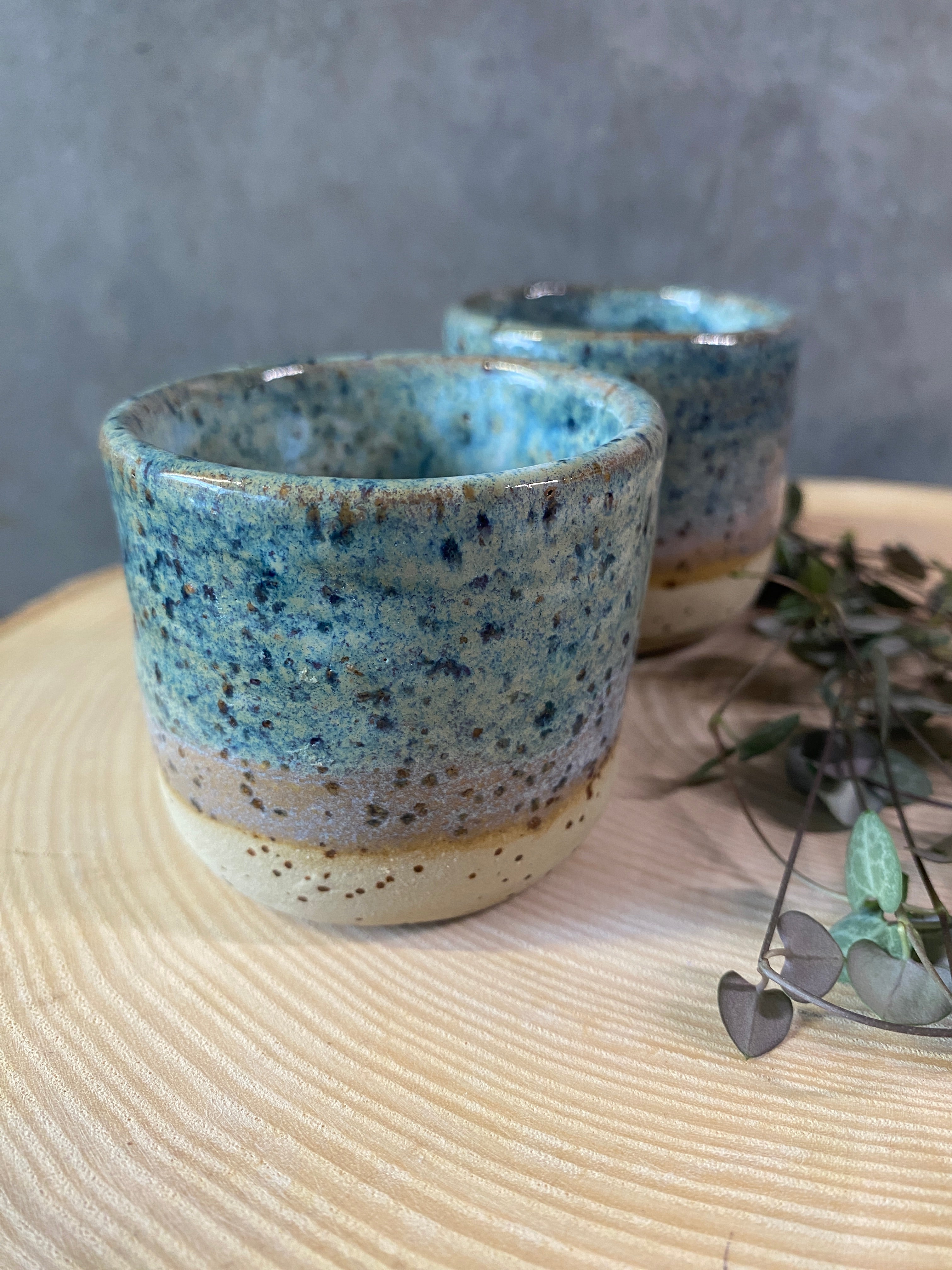 Šálek s puntíkama II.