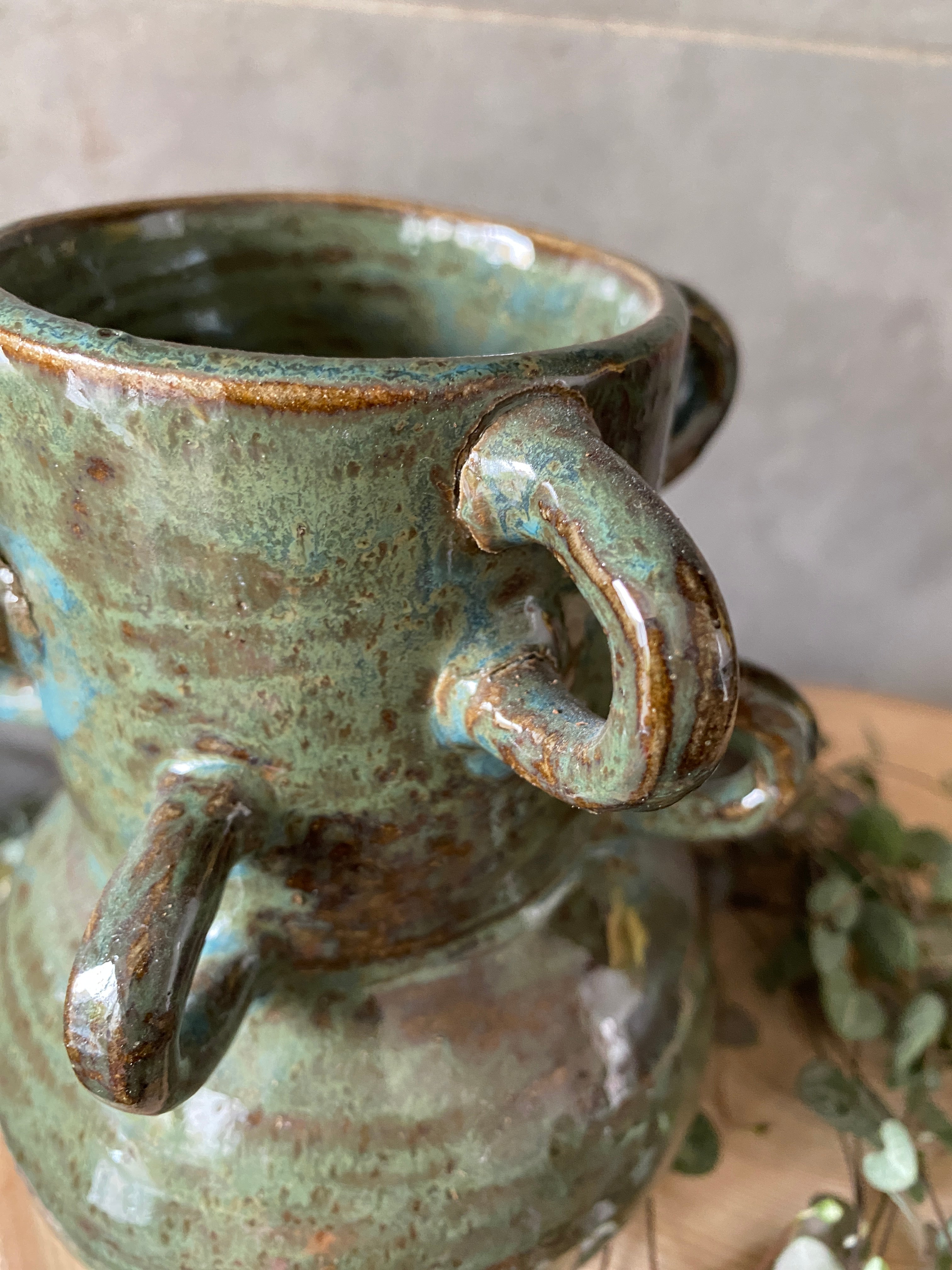 _SLEVA_ Váza s osmi uchy