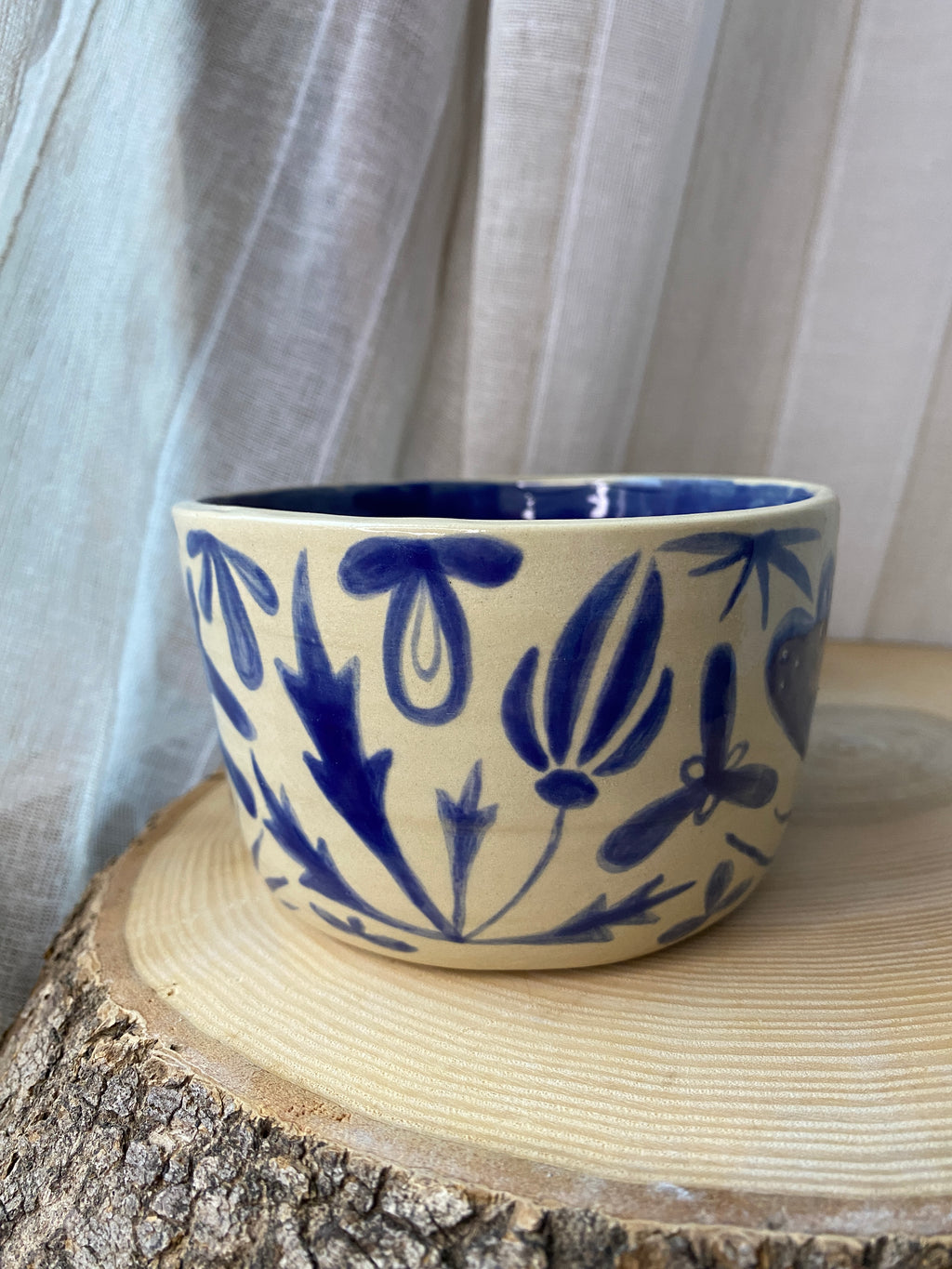 A) Miska / Malý květináč