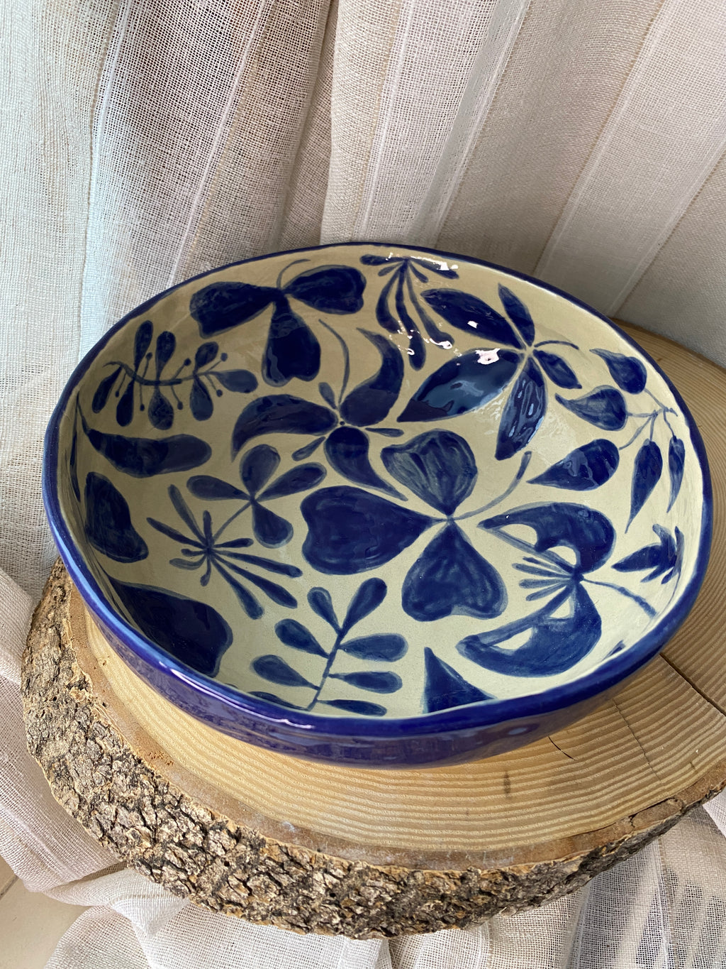 A) Hluboký talíř / miska