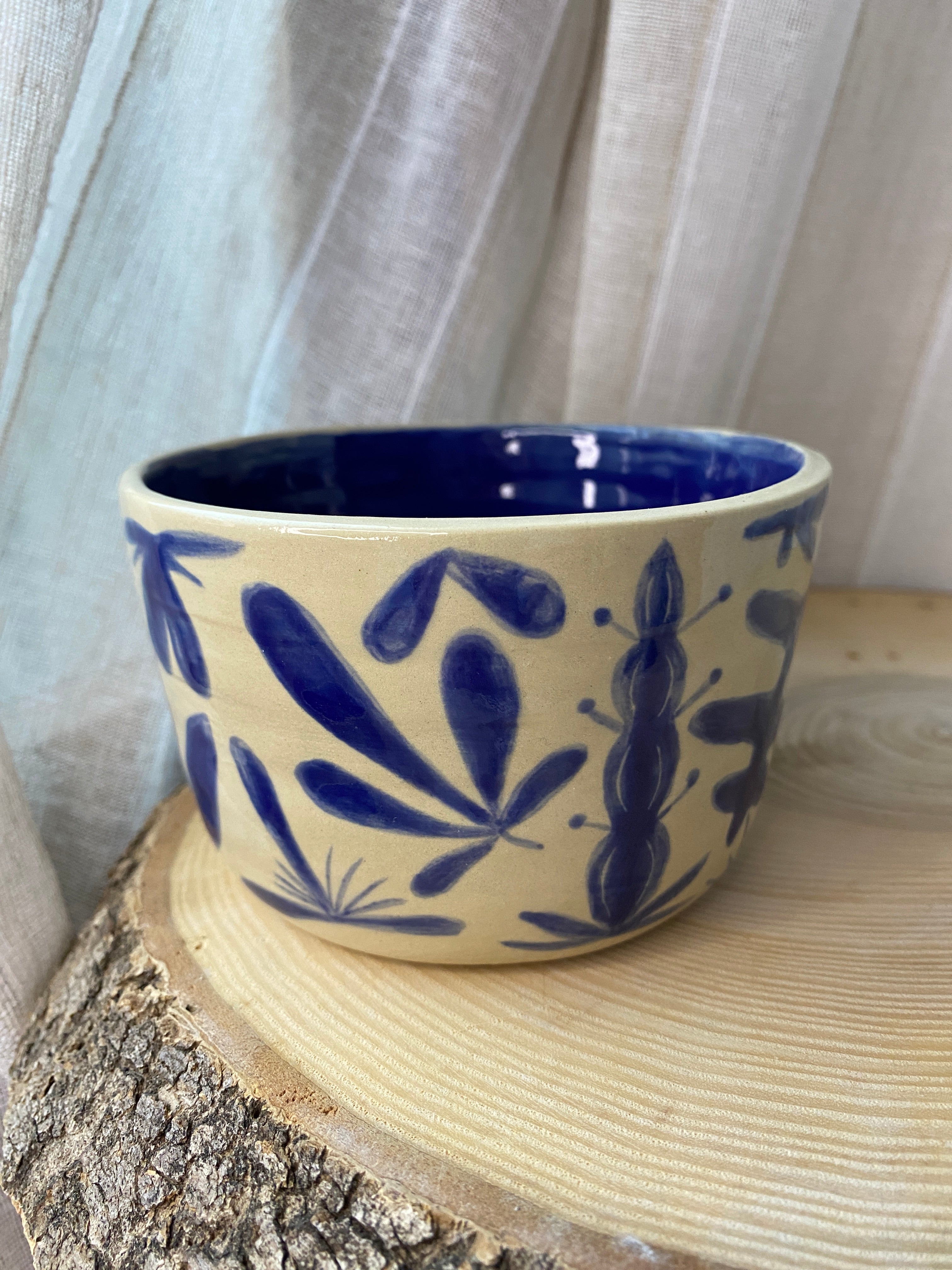 A) Miska / Malý květináč